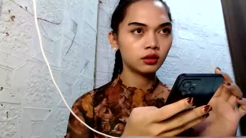 Snapshot of naughty_emmats chatting on 10.12.25 emma online show from 10.12.25