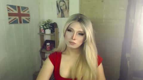 Snapshot of naughty_kim20 chatting on 10.15.25 alexa online show from 10.15.25