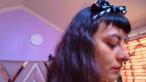 Kitten online show from 10.09.25