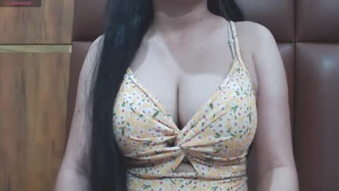 Snapshot of naughty_love489696 chatting on 06.29.26 riya online show from 06.29.26