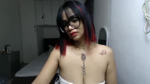 Snapshot of naughty_mariaxx chatting on 04.22.26 Maria online show from 04.22.26
