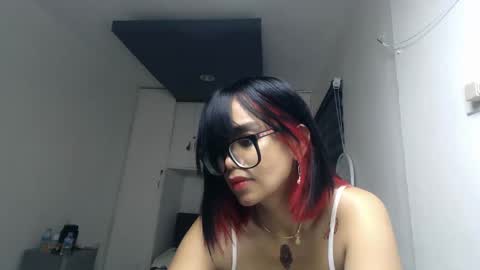 Snapshot of naughty_mariaxx chatting on 04.23.26 Maria online show from 04.23.26