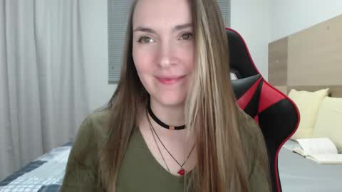 Snapshot of naughty_popa chatting on 10.11.25 Ann online show from 10.11.25