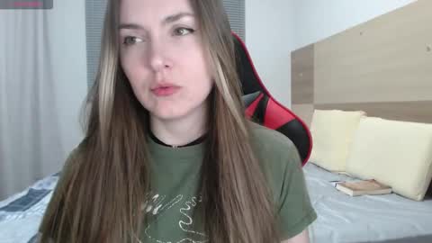 Snapshot of naughty_popa chatting on 10.24.25 Ann online show from 10.24.25