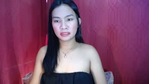 Snapshot of naughty_rina chatting on 04.27.26 naughty_rina online show from 04.27.26