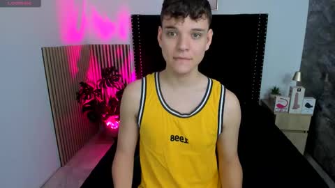 Snapshot of naughty_twink_ chatting on 10.14.25 Noah online show from 10.14.25
