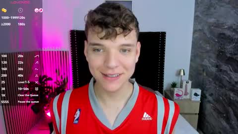 Snapshot of naughty_twink_ chatting on 10.19.25 Noah online show from 10.19.25
