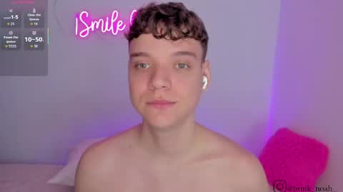 Snapshot of naughty_twink_ chatting on 05.22.26 Noah online show from 05.22.26