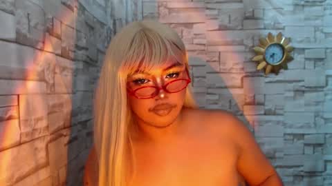 Snapshot of naughty_ursula21xxx chatting on 01.28.25 naughty_ursula21xxx online show from 01.28.25