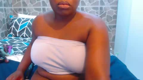 Snapshot of naughtyanal19 chatting on 12.11.24 zandy online show from 12.11.24