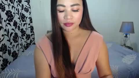 Snapshot of naughtyandsweetx chatting on 12.28.24 May online show from 12.28.24