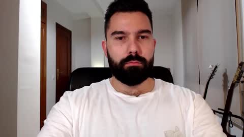 Snapshot of naughtybear_69 chatting on 10.21.25 Tom online show from 10.21.25