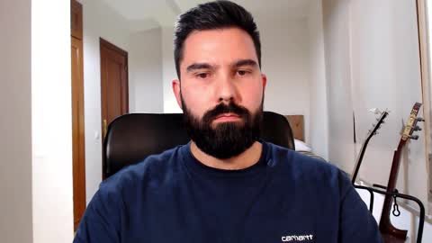 Snapshot of naughtybear_69 chatting on 10.31.25 Tom online show from 10.31.25