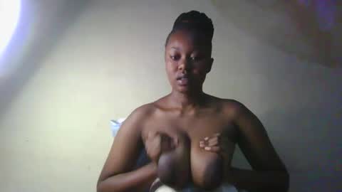 Snapshot of naughtygee100 chatting on 02.14.26 Shee online show from 02.14.26