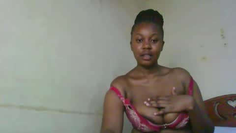 Snapshot of naughtygee100 chatting on 02.18.26 Shee online show from 02.18.26