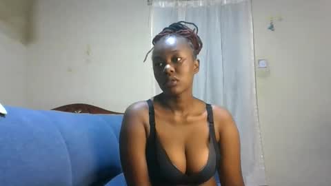 Snapshot of naughtygee100 chatting on 06.10.26 Shee online show from 06.10.26