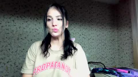 Anasteysha online show from 10.17.25