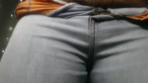 Snapshot of naughtyhotsquirt chatting on 10.04.25 Kimberly online show from 10.04.25