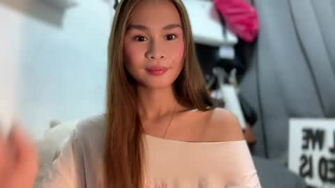 your girlfriend mira online show from 04.13.26