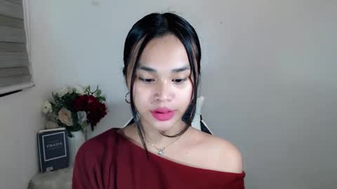 Snapshot of naughtymuse_ chatting on 05.08.26 ELISE online show from 05.08.26