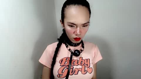 naughtypetiteangel online show from 11.17.25