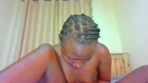 naughtyqueen12 online show from 09.14.25