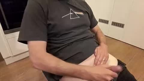 Snapshot of naughtyxdaddy chatting on 10.11.25 James online show from 10.11.25