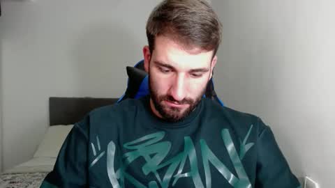 Snapshot of naugthy18boy chatting on 01.17.25 Nico online show from 01.17.25