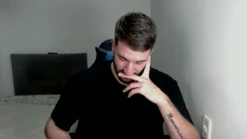 Snapshot of naugthy18boy chatting on 03.04.25 Nico online show from 03.04.25