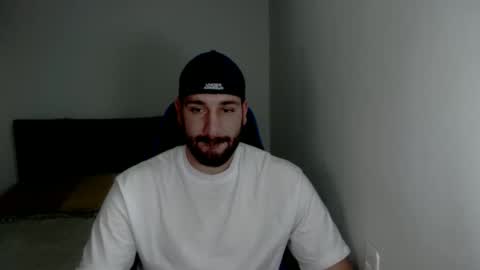 Snapshot of naugthy18boy chatting on 03.10.25 Nico online show from 03.10.25