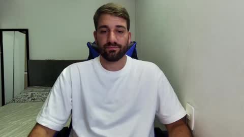 Snapshot of naugthy18boy chatting on 02.26.26 Nico online show from 02.26.26