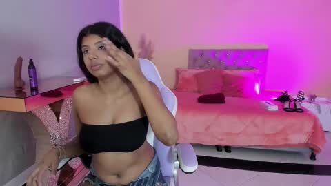 naugthy_brunette_ online show from 02.04.26