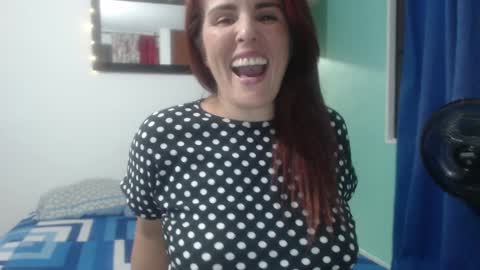 Snapshot of naugthymilf23 chatting on 02.06.25 keyra online show from 02.06.25
