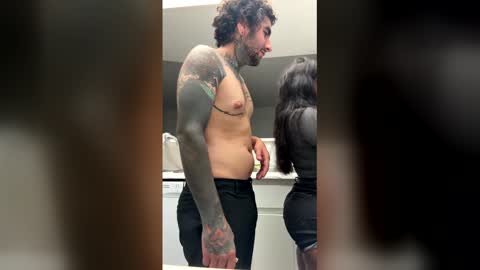 Snapshot of nawfamimgreat chatting on 12.19.25 nawfamimgreat online show from 12.19.25