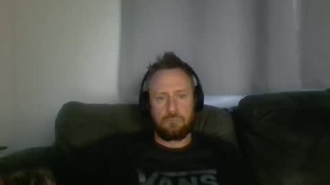 Snapshot of nawtydom1977 chatting on 10.19.25 nawtydom1977 online show from 10.19.25