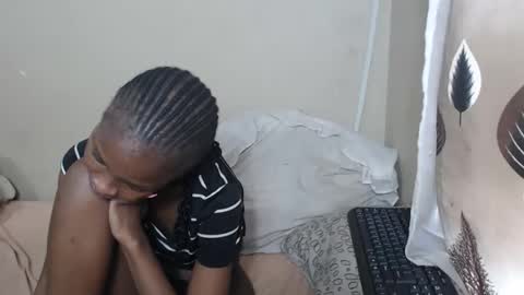 Snapshot of nawtylarissa_ chatting on 09.25.25 nawtylarissa_ online show from 09.25.25