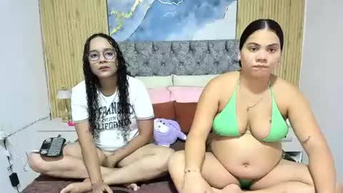 Snapshot of nay_and_aleja chatting on 07.24.26 nay_and_aleja online show from 07.24.26