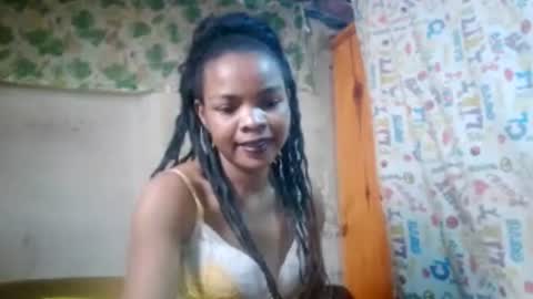 Snapshot of naylah313 chatting on 06.16.26 Nayla online show from 06.16.26