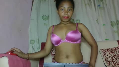 Snapshot of nayrah12 chatting on 11.22.25 nayrah12 online show from 11.22.25