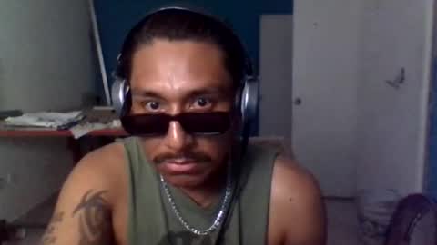 Snapshot of neberhervillalva chatting on 12.17.25 neberhervillalva online show from 12.17.25