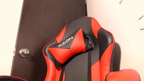 Laura   online show from 11.07.25