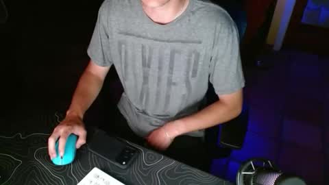 Snapshot of needanap00 chatting on 03.25.26 tootired online show from 03.25.26