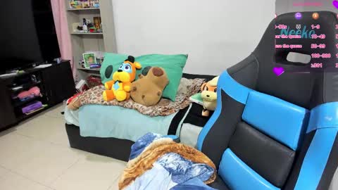 Geek Nicole    im Neeko UwU online show from 10.19.25