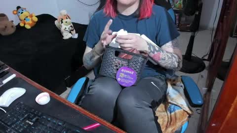 Geek Nicole    im Neeko UwU online show from 04.17.26