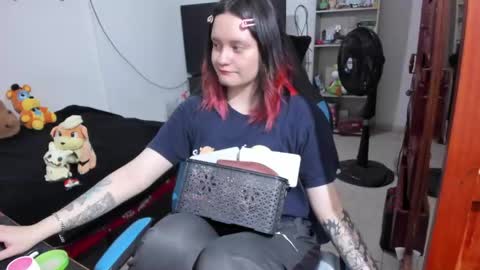 Geek Nicole    im Neeko UwU online show from 04.19.26