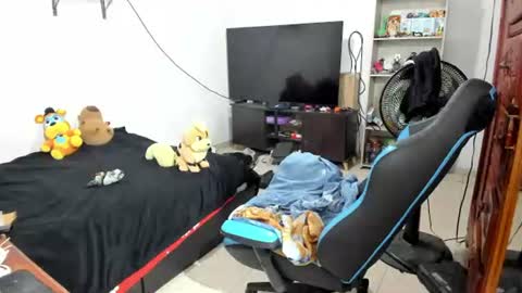 Geek Nicole    im Neeko UwU online show from 06.18.26