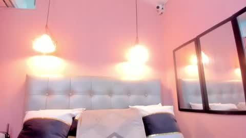 Snapshot of neferet_opal chatting on 07.19.26 neferet_opal online show from 07.19.26