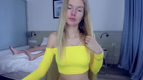 Snapshot of neighbours_love chatting on 12.16.24 neighbours_love online show from 12.16.24