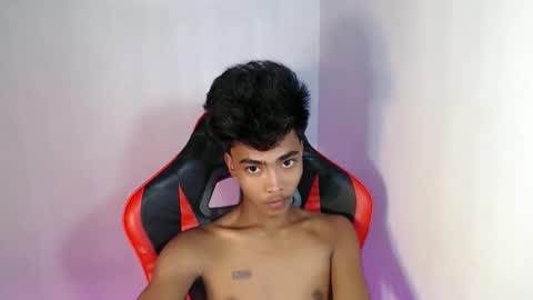 neil_asian69 online show from 10.17.25