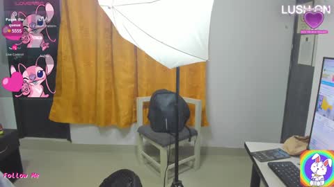 neith_xue online show from 02.01.25